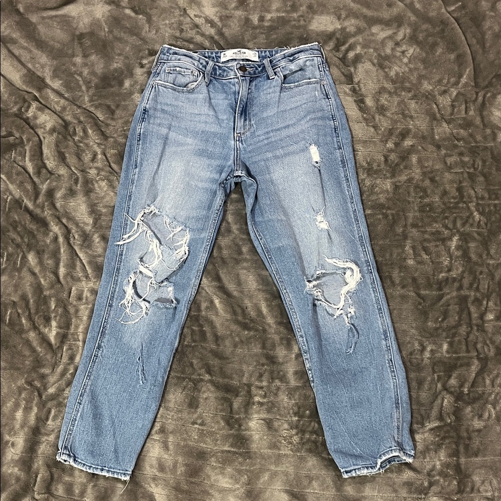 Distressed Curvy High Rise Mom Jeans size 3R